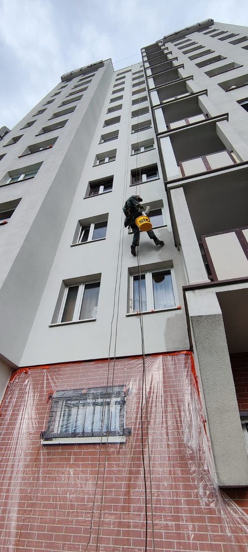 Malowanie elewacji na wysokości